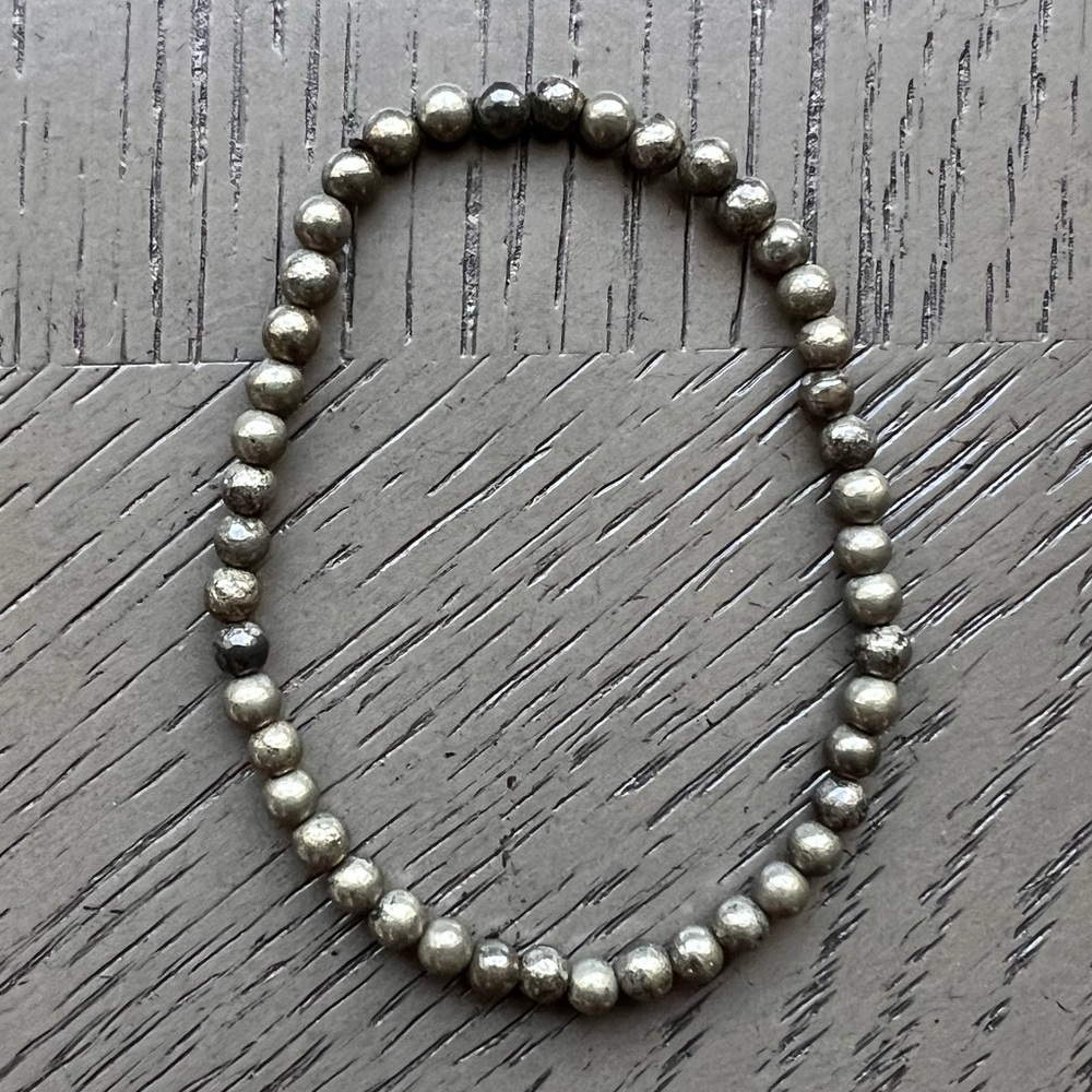 Pyrite bracelet 4mm SIZE 6.5’